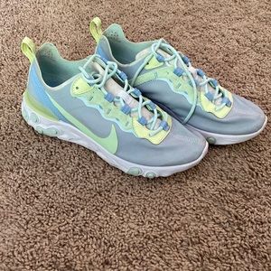 NIKE React Shoes